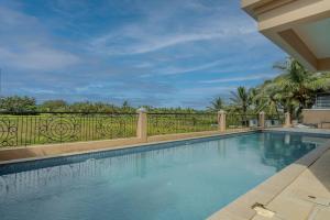 Green Door 1BHK Apartment by tisyastays