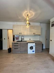 Beautiful 3-room, Porte Saint-Cloud, Paris