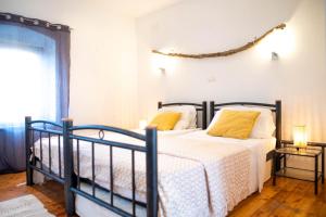 Picturesque Stonehouse in a Knockout Location