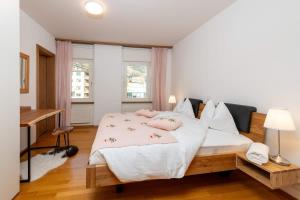 Duplex cosy appt, top location