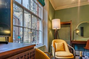 19 High Petergate - Next to York Minster