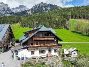 Apartment Salzmannhof Wohnung 5 by Interhome