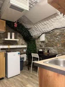 Suterénní byt na Hejtmánce v Mladé Boleslavi u letiště - Luštěnice