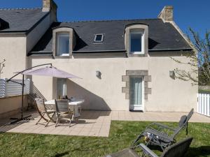 Holiday Home Ty Croisic by Interhome - 3hvězdičkové hotely ve městě Penmarch