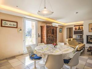 Maisons de vacances Holiday Home Ty Pors Ar Pagn by Interhome : photos des chambres