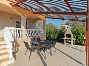 Holiday Home Danijel by Interhome