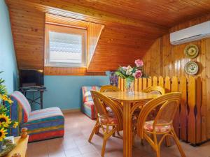 Apartment Gagarin 1 - MAF136 by Interhome