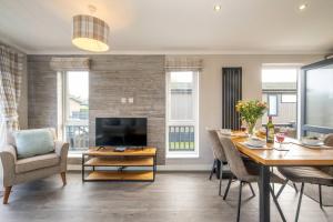 Driftwood Lodge, Sizewell - Adults only property - Aldeburgh Coastal Cottages