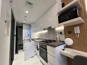 Brand new, Stylish Studio in Arjan