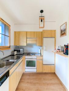 Rare, quite & centered Apartment with Garden & Fireplace