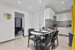 Heart of Paris 1BR-6P Le Marais 8 Free Netflix