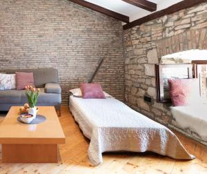 App with Arena Amphitheatre Arena nearby