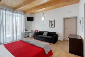 The Main Street Holiday House