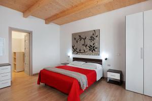 The Main Street Holiday House