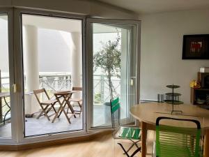Large apartment in Old Lille, balcony, secure parking