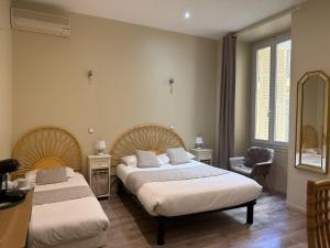 Economy Triple Room room in Nice Garden Hotel