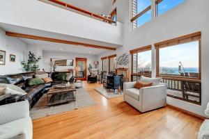 Mountain Luxury - Hot Tub Amazing Views & More