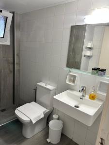 Elio C 1BDR Apt with Garden 1 min from the beach by Hospi