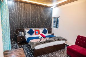 Vasantviharinn 500 meter from ram mandir