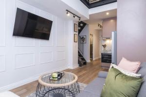 Venice House City Gem with Unique Loft Design