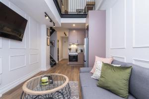 Venice House City Gem with Unique Loft Design