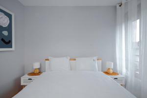 AeroLuxe Living 1BD Apartment by Flat Mаnager