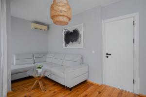 AeroLuxe Living 1BD Apartment by Flat Mаnager