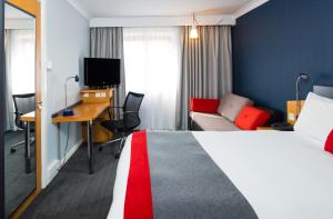 Standard Double Room with Free Hot Breakfast room in Holiday Inn Express Derby Pride Park an IHG Hotel