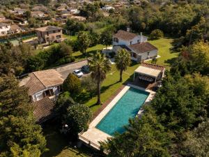 Villas Beautiful 300 m2 Villa, Big Pool, 3000m2 garden : photos des chambres
