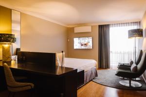 Standard Room room in Holiday Inn Hotel Brussels Airport an IHG Hotel