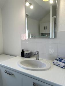 Maisons de vacances Charlotte Lodge-House 4 pers-wifi-parking-Dinard : photos des chambres