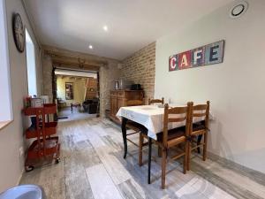 Maisons de vacances gite des martinets and its corner of greenery : photos des chambres