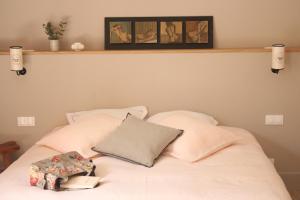 B&B / Chambres d'hotes La Magnanerie de l'Isle B&B : photos des chambres