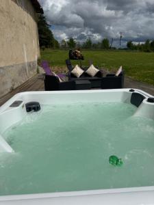 Maisons de vacances Comfortable countryside gite access to jacuzzi : photos des chambres