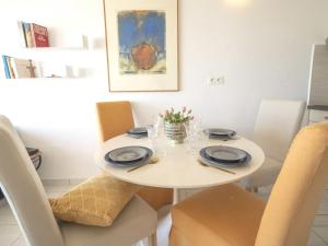 Apartment Acapulco by Interhome