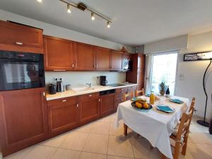 Apartment T2 avec balcon-calme et près du port by Interhome