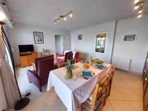 Appartements Apartment T2 avec balcon-calme et pres du port by Interhome : photos des chambres