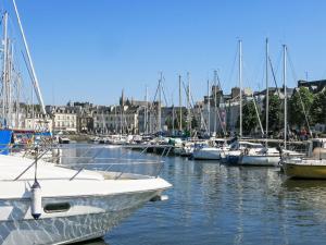 Appartements Apartment T2 avec balcon-calme et pres du port by Interhome : photos des chambres