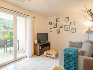 Apartment Les Jardins dAunis-2 by Interhome