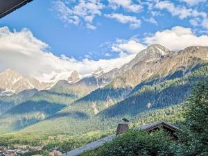 Apartment Les Grands Balcons by Interhome