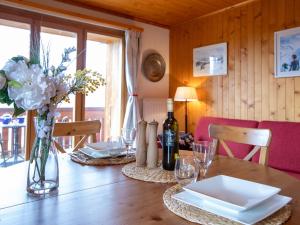 Apartment Montagnards 12 by Interhome