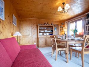 Apartment Montagnards 12 by Interhome