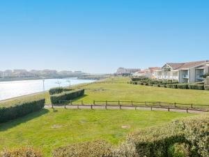 Apartment Les Pêcheurs-7 by Interhome