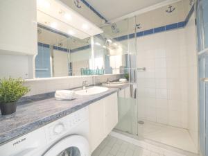 Apartment Le Serpent de Mer-8 by Interhome