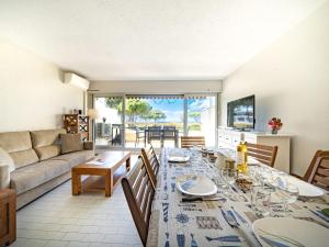 Apartment Le Serpent de Mer-8 by Interhome