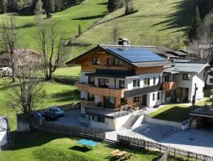 Zimmer & Appartements Schwarzenbacher Sonja & Konrad - 克雷纳尔