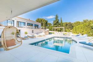 Villa Iconique et calme absolu pour 1 à 11 Personnes