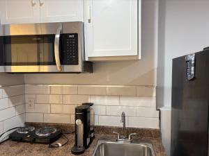 Bachelor and Double room in Bedford, Halifax