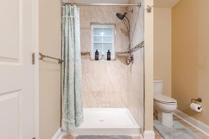 Pet Friendly - Cozy Nut Shell