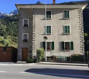 CHARLOTTE casa vacanze - Promontogno